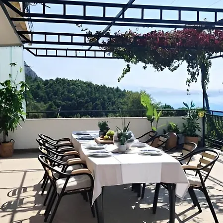 Kuca 1 * Veliko Brdo (Makarska)